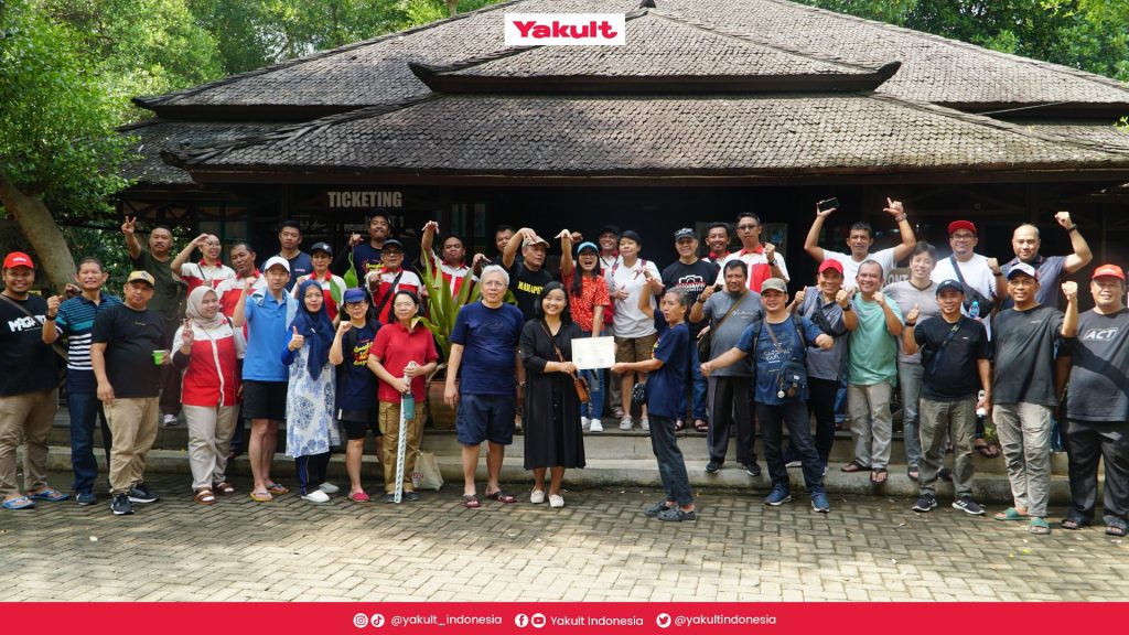 Penanaman Mangrove Yakult
